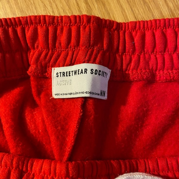 Red sweats - Picture 2 of 2
